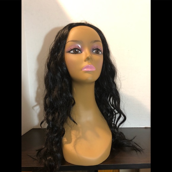 Wig - Picture 1 of 5